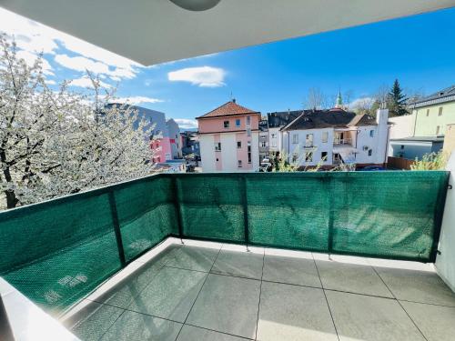 Balkón nebo terasa v ubytování H5 apartman 2 bedrooms with balcony and free parking