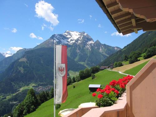 Vue générale sur la montagne ou vue sur la montagne depuis l'appartement