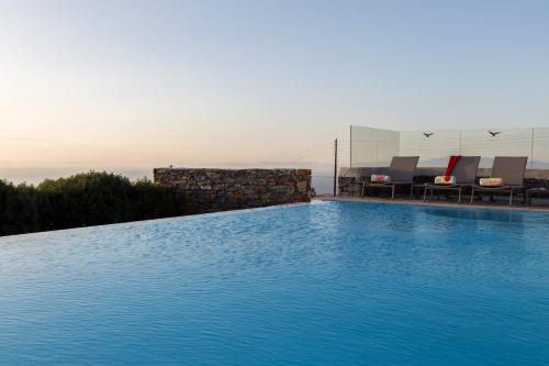 Πισίνα στο ή κοντά στο Villas Velanidies