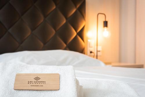 Los Lorentes Hotel Bern Airportにあるベッド