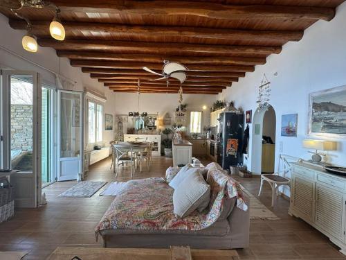 Beachfront House Kipri