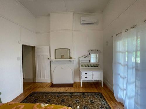 Una cocina o zona de cocina en McIntyre homestead