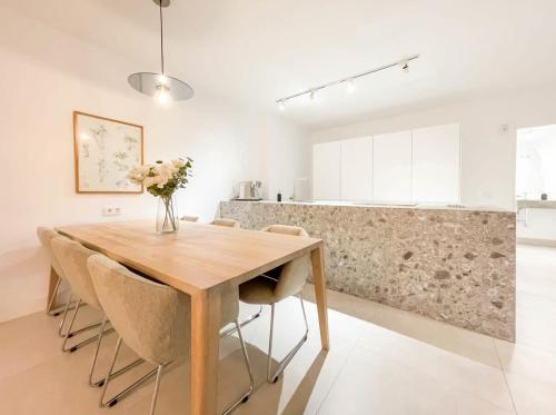 Maestranza Exclusive Townhouse close to Puerto Banus with BBQ Pool