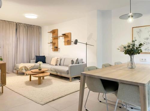 Maestranza Exclusive Townhouse close to Puerto Banus with BBQ Pool