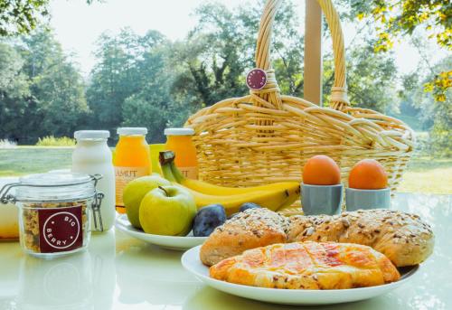 Еда / где поесть недалеко от апартаментов/квартиры