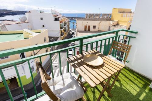 Nice 2 bd apartment by the sea in Playa San Juan