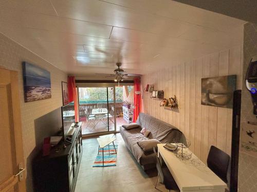 Superbe T2 Rez-de-Jardin Proche Plage avec Terrasse et Parkings - Argelès-sur-Mer - FR-1-388-220
