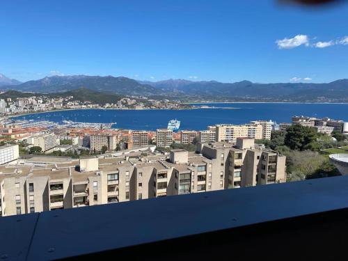 Superbe appartement sur les hauteurs d’Ajaccio