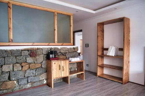 Kuchyň nebo kuchyňský kout v ubytování The Hermit Homestay