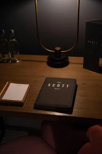 The Scott photo 14