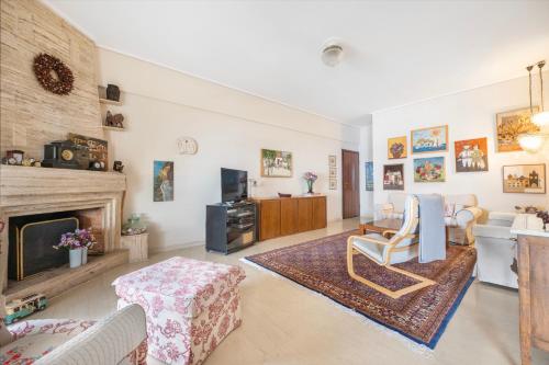 Family Apt in Glyfada-Kyprou, by Comfortbnb