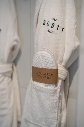 The Scott photo 22