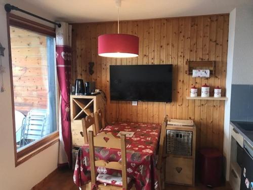 Studio Châtel 4 Pers, Ski, Balcon Sud/Ouest, Parking, Netflix/WIFI, Animaux admis