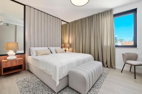 YOU & ME PULA - Top Floor - Garage Parking