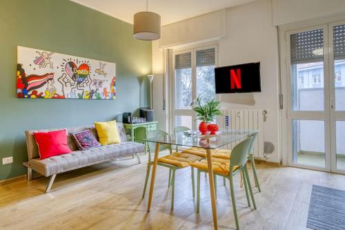 TV a/nebo společenská místnost v ubytování Milano POP Connection