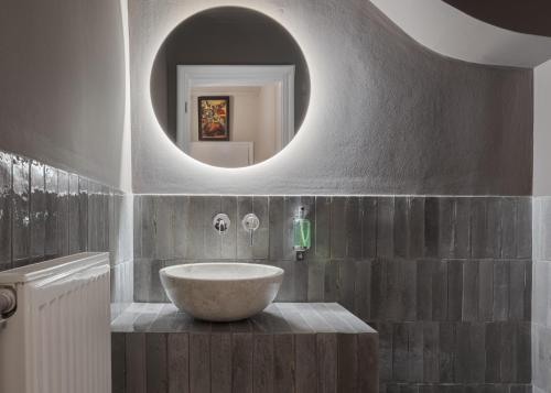 The Riviera Hideaway