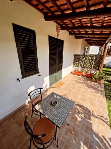 Balkoni atau teres di Case Vacanze Le Buganville