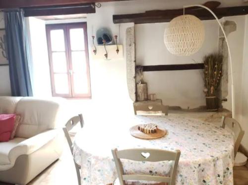 Χώρος καθιστικού στο La Maisonnette, Vesc
