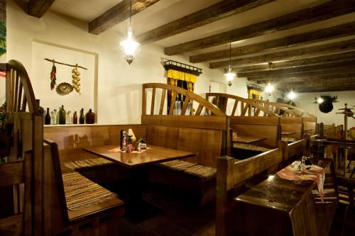 Restaurace v ubytování Hotel Selsky Dvur
