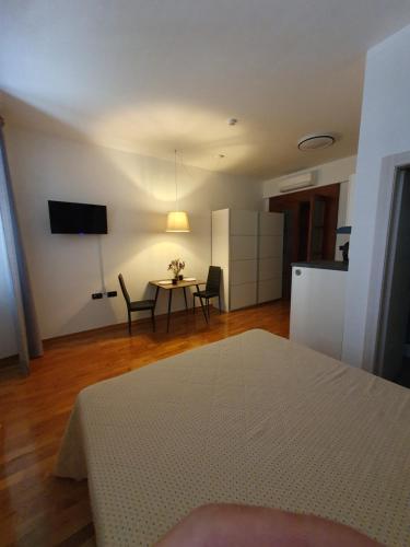 Pleasant home apartments