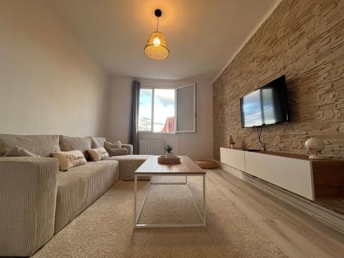 Logement chaleureux et lumineux