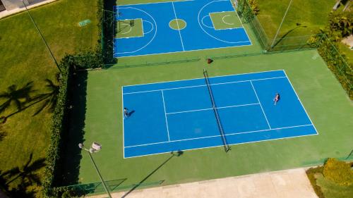 an overhead view of a tennis court at Occidental Nuevo Vallarta - All Inclusive in Nuevo Vallarta 