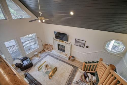 an overhead view of a living room with a fireplace at Bills Island Hideaway in Island Park