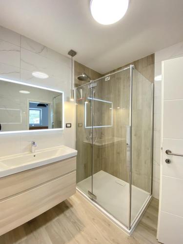 Apartments Puntica 2+1 person Rab