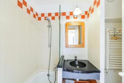 Koupelna v ubytování Résidence Les Constellations - maeva Home - Studio 5 Personnes Sélection MAE-8748