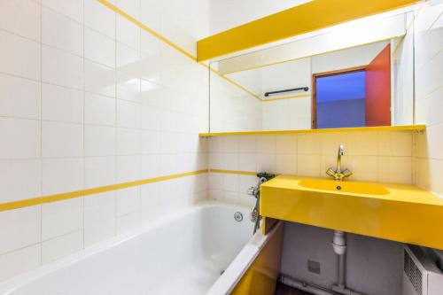 Ванная комната в Résidence L'Ours Blanc - maeva Home - Appartement vue montagne 2 pièces 4 personnes - Sélection MAE-3444