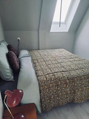 En eller flere senge i et værelse på Have a nice stay! - Main Street beachapartment, beach 150 meters