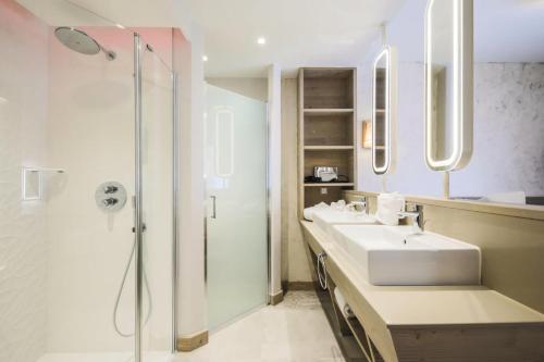 Résidence Premium L'Hévana - maeva Home - Appartement 3 pièces 7 personnes 55 tesisinde bir banyo