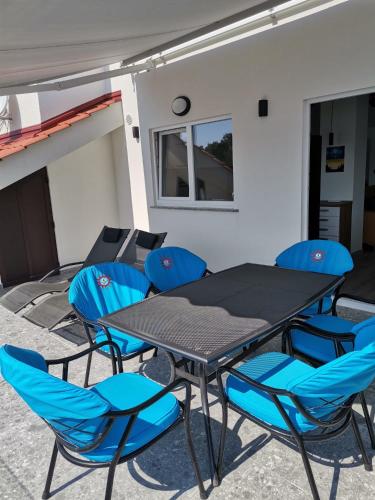 Apartments Puntica 5 person Rab