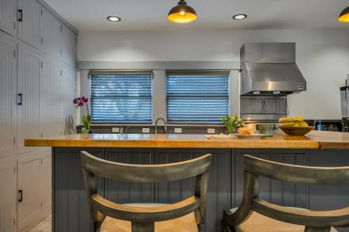 Una cocina o zona de cocina en Craftsman Inn