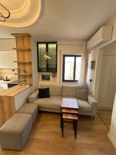 Hugo Apartment