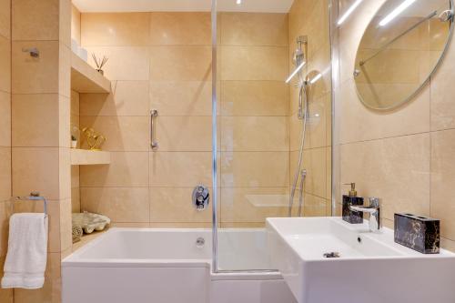 Koupelna v ubytování Pope Lodge Cosy Stone Coach House in Alnmouth