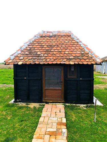 Budova, kde se prázdninový areál nachází