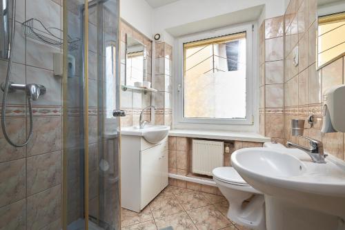 Bilik mandi di Apartamenty P7 Dzierżoniów