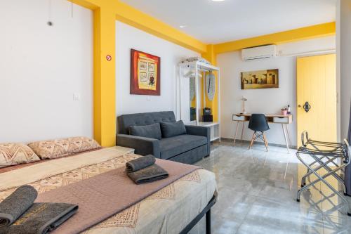 Posedenie v ubytovaní Great 35 sq m Studio on 1st floor in bohemian Psyri in Athens' historic center-In Vivo Apartments