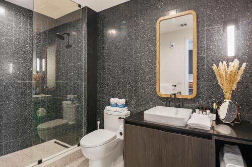 Koupelna v ubytování Austin Condo Hotel