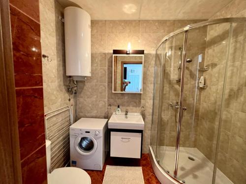 Ένα μπάνιο στο Prestige Fort Sveti Vlas Aparthotel 1 bedroom 4 people