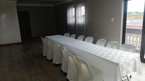 Gambar di galeri bagi Pappas Hotel in Vosloo ext 2 di Vosloorus