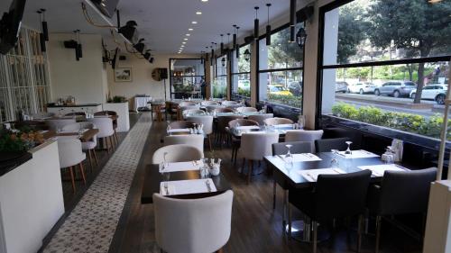 Restoran atau tempat lain untuk makan di Dedeman Istanbul