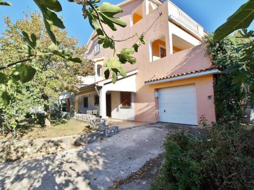 Apartments with parking space Lopar, Rab - 22583