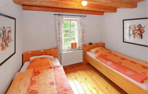 Легло или легла в стая в Stunning Home In Fuhlendorf With Sauna