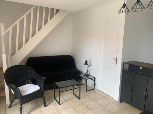 Photo de la galerie de l'établissement Maison calme proche plage et surf à Biscarrosse - 4 pers, terrasse & BBQ, ménage inclus - FR-1-319-464, à Biscarrosse