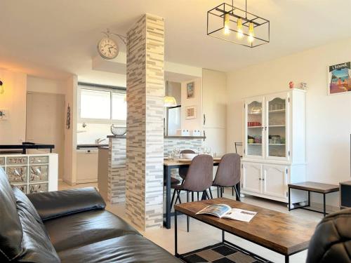 Appartement 3 pièces refait à neuf avec parking, 4 couchages, proche plage et commerces - Le Lavandou - FR-1-251-584