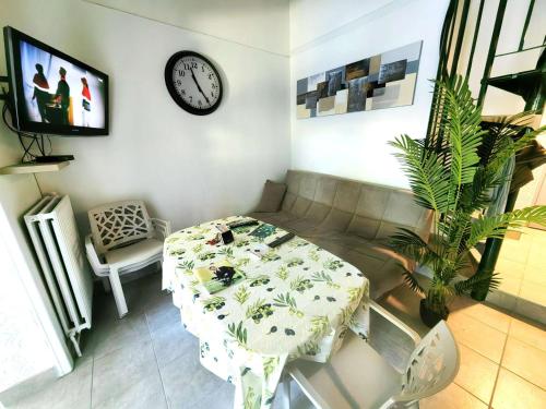 Villa 4 pers avec Jardin, Piscine & Parking à 15 min de la Plage - FR-1-607-189