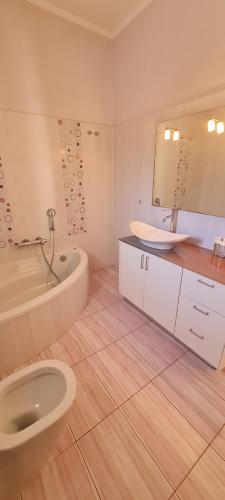 Koupelna v ubytování Eva’s Corner House