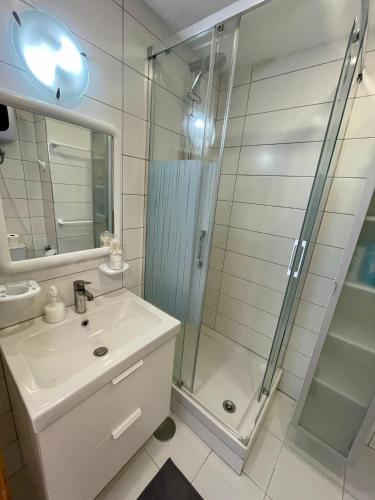 a bathroom with a sink and a shower at Casa Las Torres 209 in Costa de Antigua